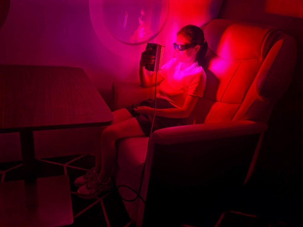 EMG Sweet Aurora Red Light Therapy SA001 014
