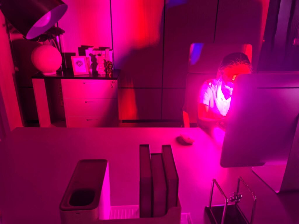 EMG Sweet Aurora Red Light Therapy SA001 015