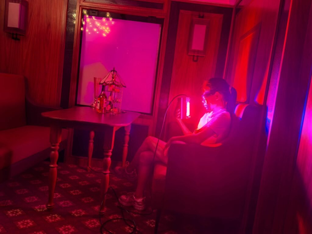 EMG Sweet Aurora Red Light Therapy SA001 017 4