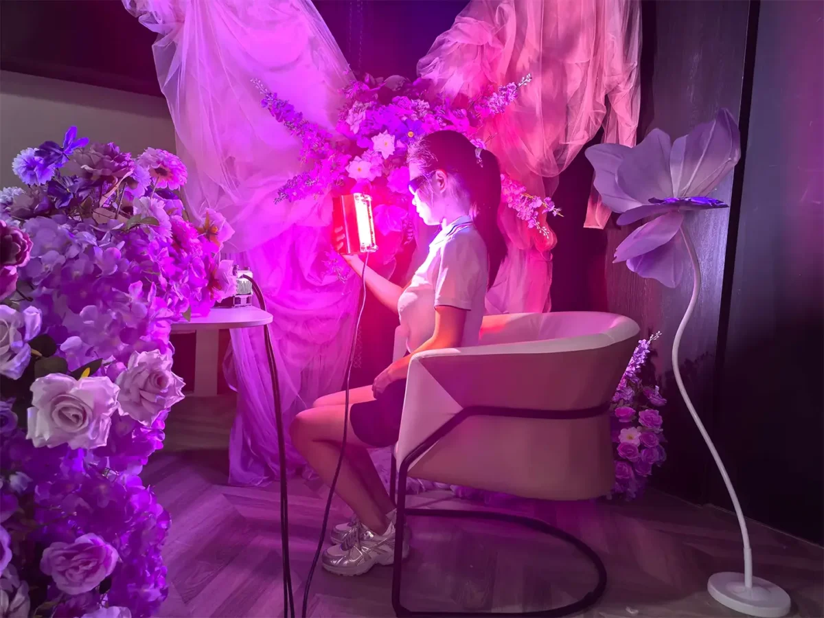 Sweet Aurora-O（Red Light Therapy Device for Pain Relief, Skin Rejuvenation, and Recovery）