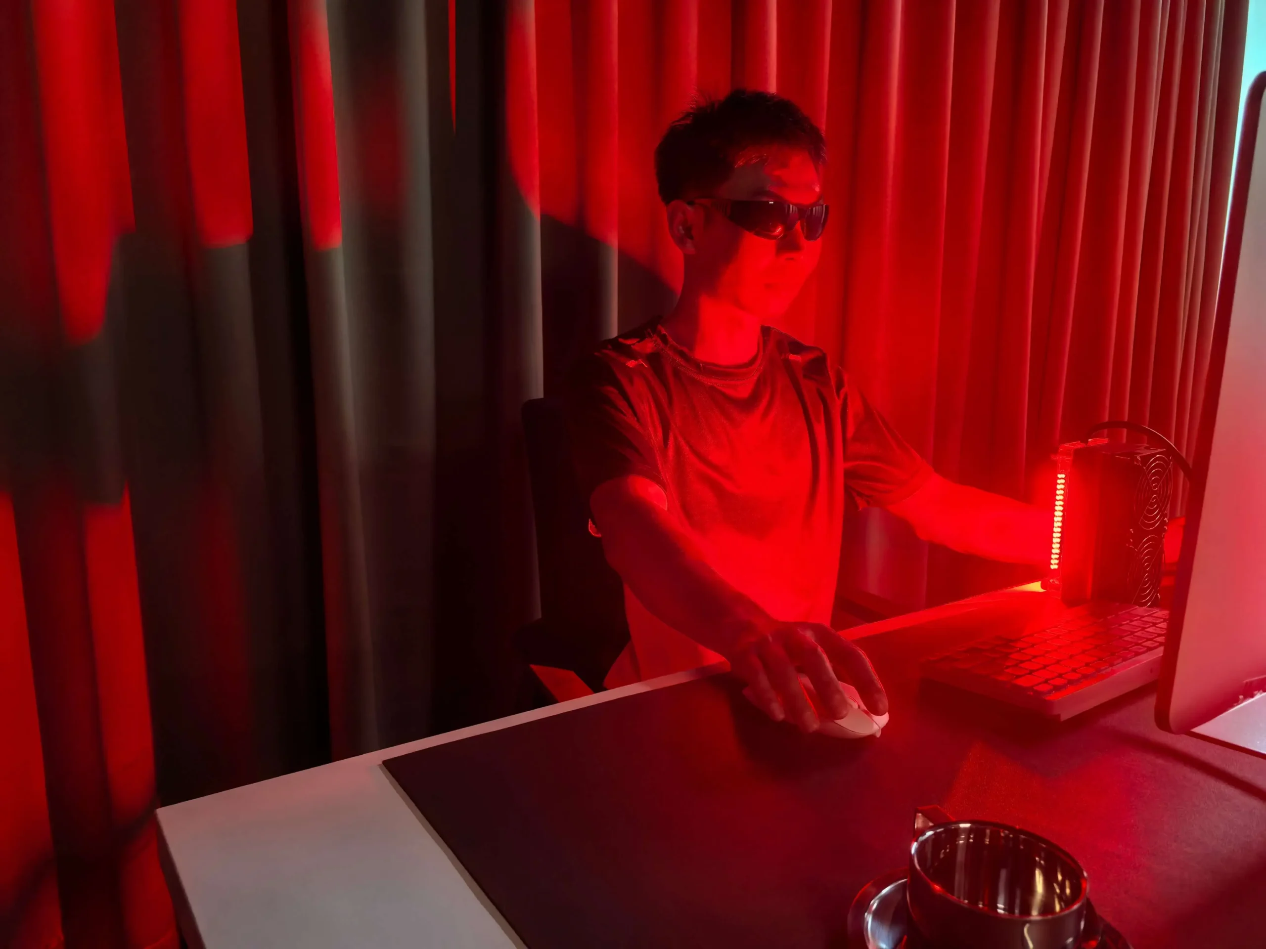 sweetaurora r 810nm nir therapy post workout muscle soreness desk scaled