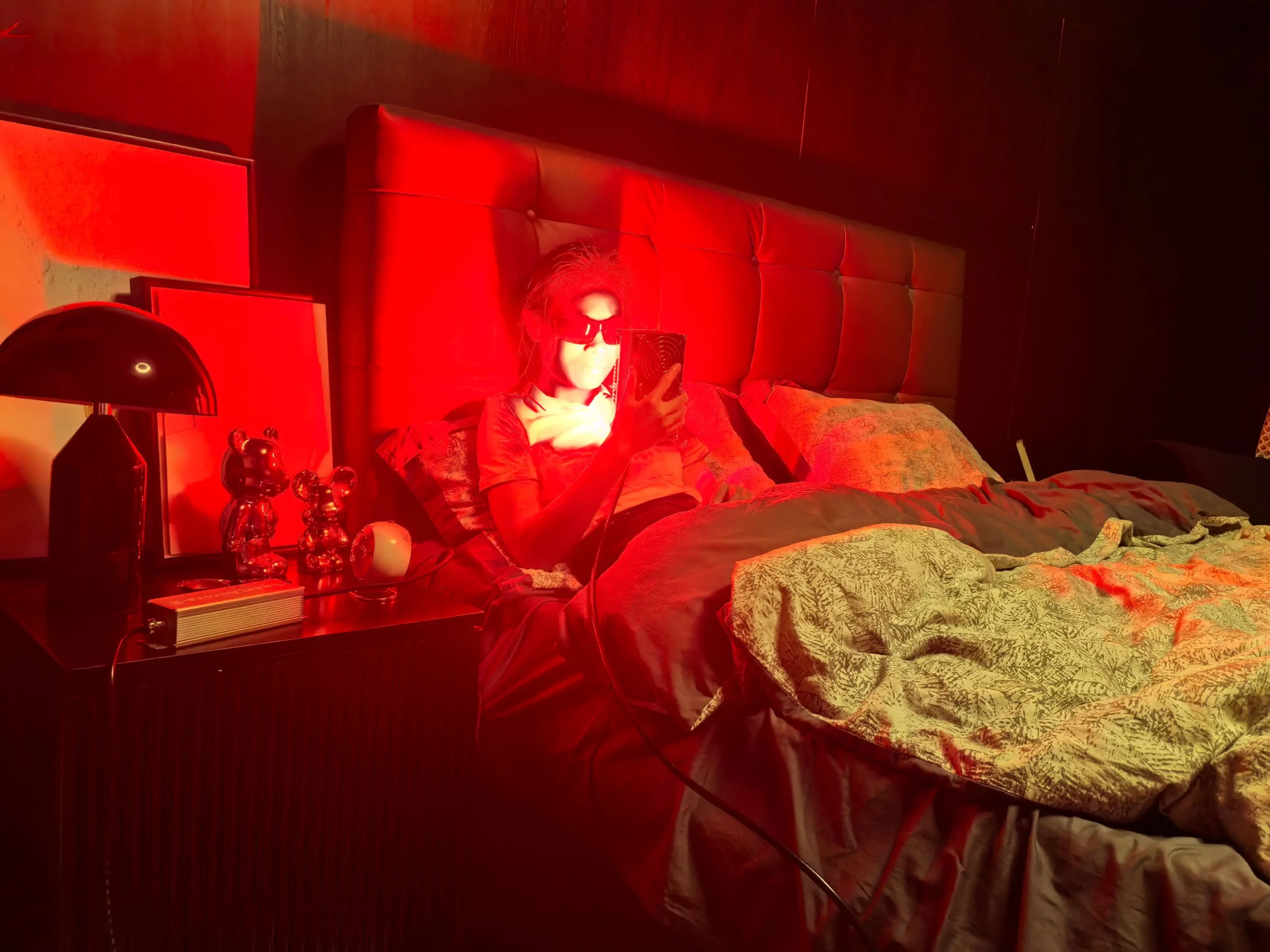 sweetaurora r 850nm red light therapy chronic joint pain bedroom scaled