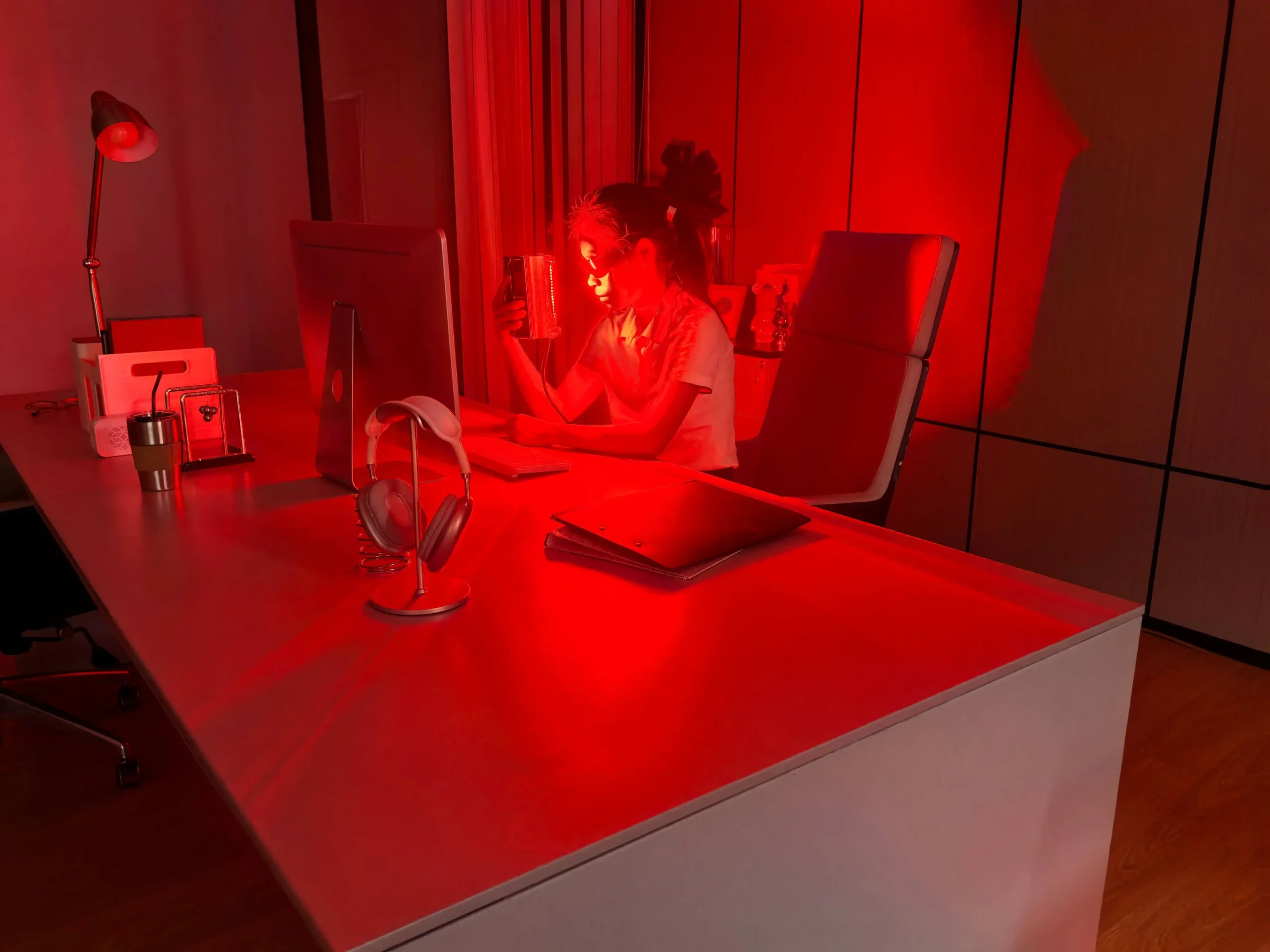 sweetaurora r 850nm red light therapy desk work relief scaled